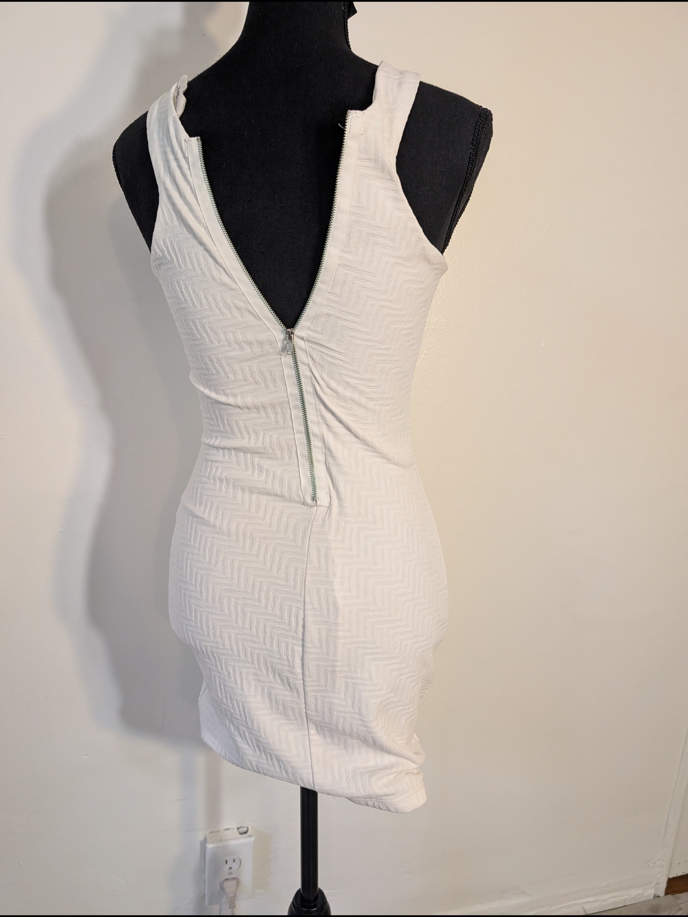 Style Rack Bundle 3/$20 White Textured Bodycon Mini Dress - Picture 7 of 10